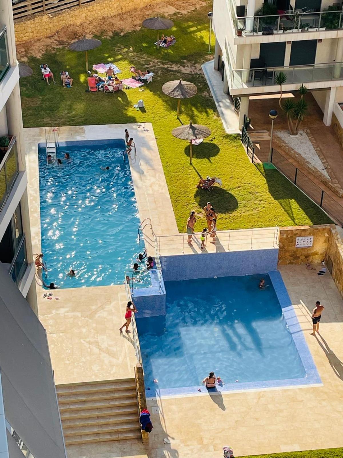 Апартаменти R&R Apartament Ла-Віла-Джойоза Екстер'єр фото